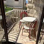 Leut Apartman *