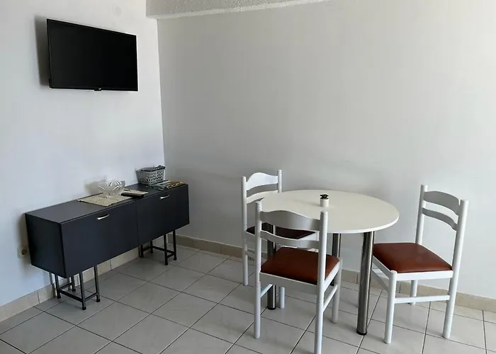 Apartment Leut *